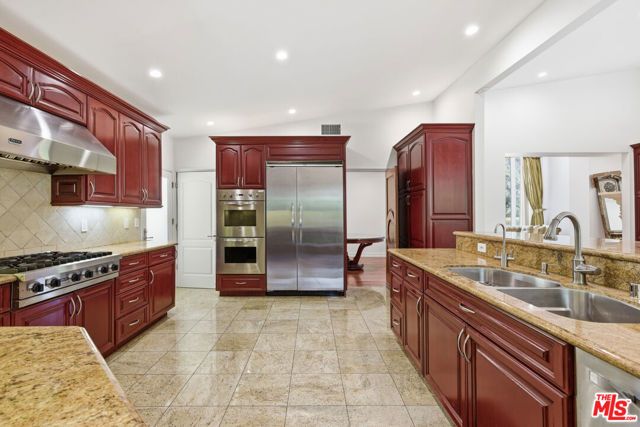 999 Casiano Road, Los Angeles, CA 90049