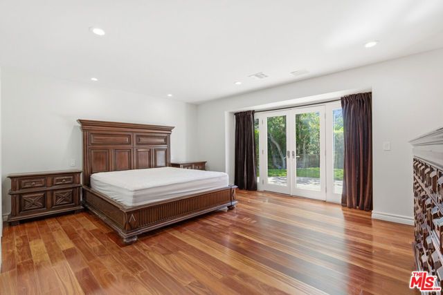 999 Casiano Road, Los Angeles, CA 90049