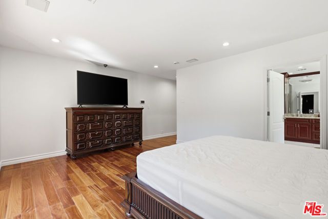 999 Casiano Road, Los Angeles, CA 90049