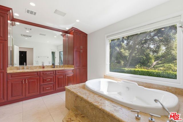 999 Casiano Road, Los Angeles, CA 90049