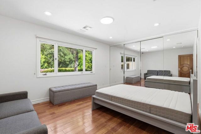 999 Casiano Road, Los Angeles, CA 90049