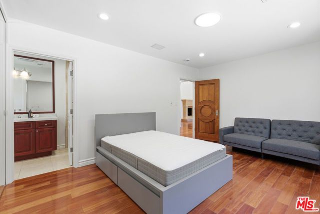 999 Casiano Road, Los Angeles, CA 90049