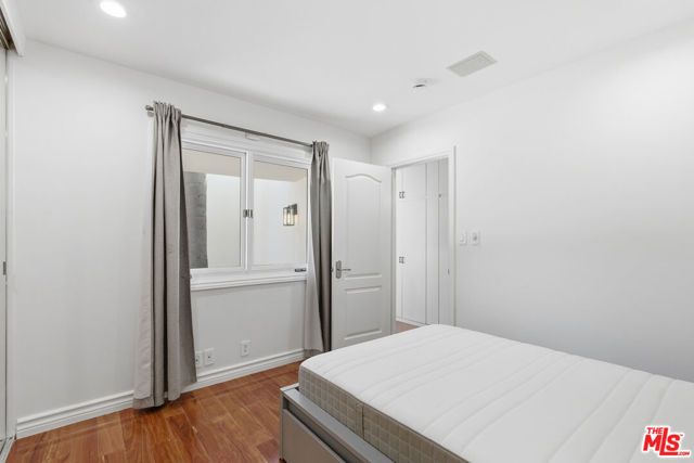 999 Casiano Road, Los Angeles, CA 90049