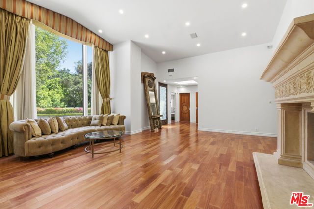 999 Casiano Road, Los Angeles, CA 90049