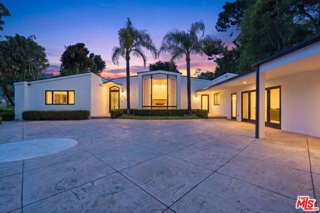 999 Casiano Road, Los Angeles, CA 90049