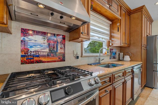 605 8TH ST, Riverside, NJ 08075