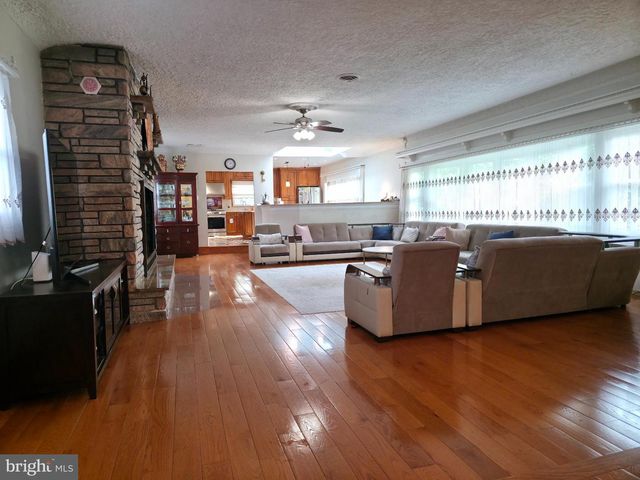 605 8TH ST, Riverside, NJ 08075