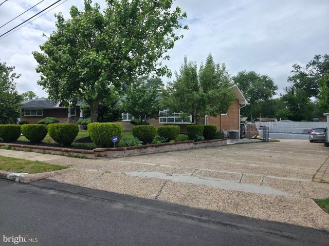 605 8TH ST, Riverside, NJ 08075