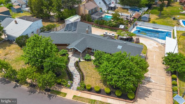 605 8TH ST, Riverside, NJ 08075