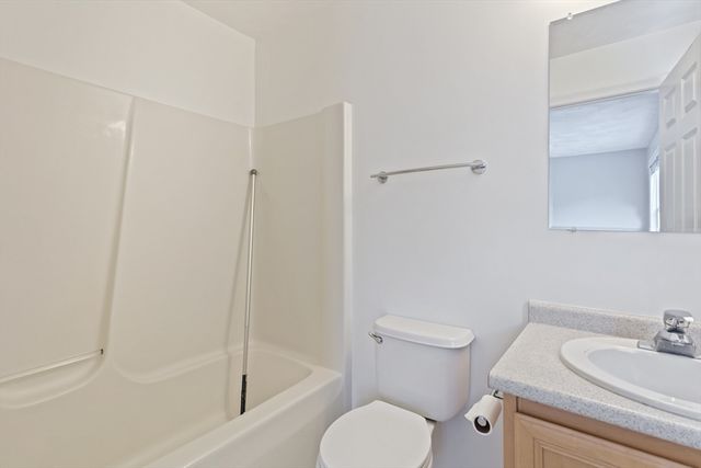 555 Main St 10, Woburn, MA 01801