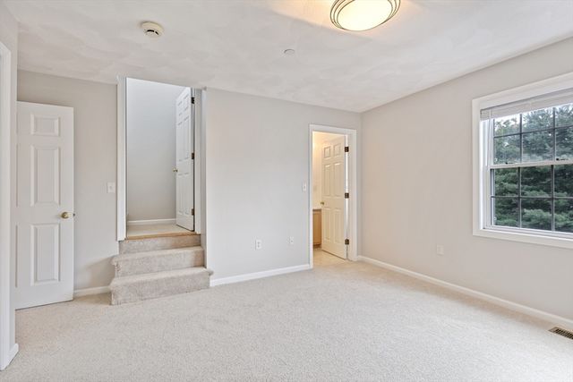 555 Main St 10, Woburn, MA 01801