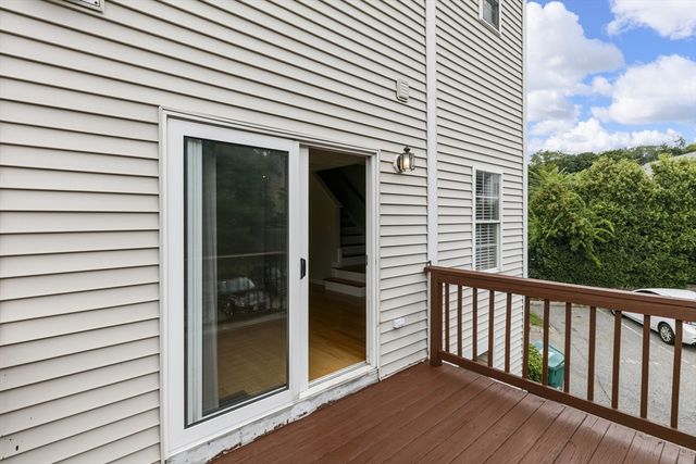 555 Main St 10, Woburn, MA 01801