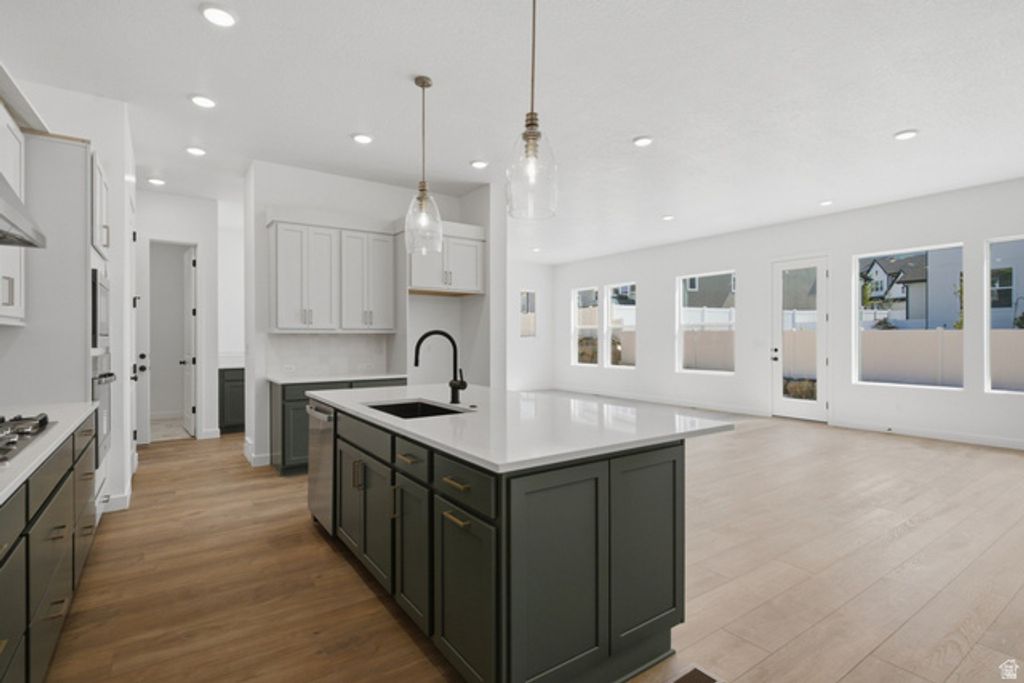 1232 E AMARYLLIS WAY, Layton, UT 84040 — photo 5
