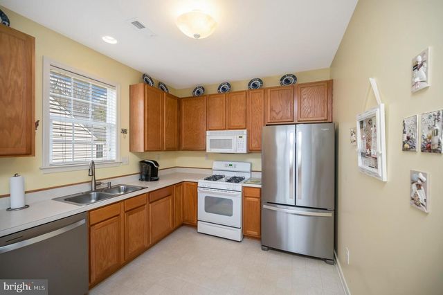 11805 LEGACY WOODS DR, Fredericksburg, VA 22407