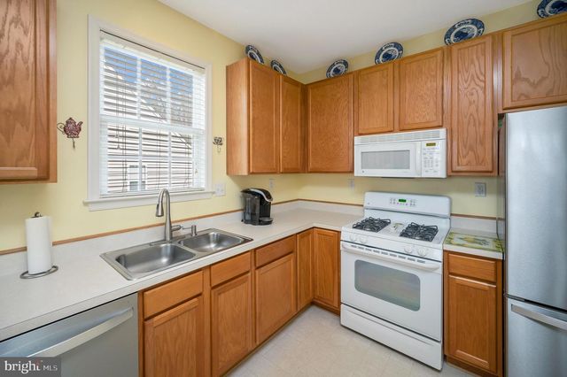 11805 LEGACY WOODS DR, Fredericksburg, VA 22407