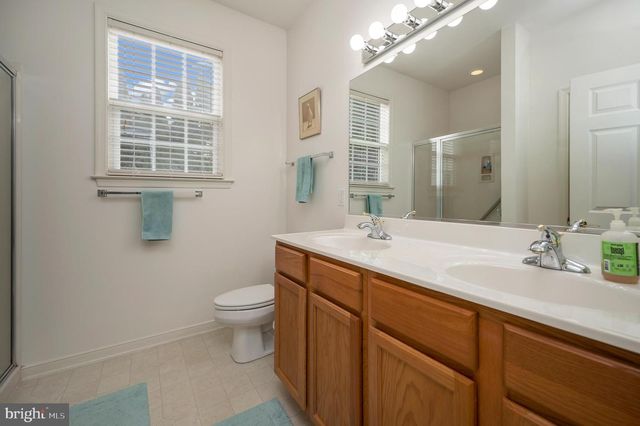 11805 LEGACY WOODS DR, Fredericksburg, VA 22407