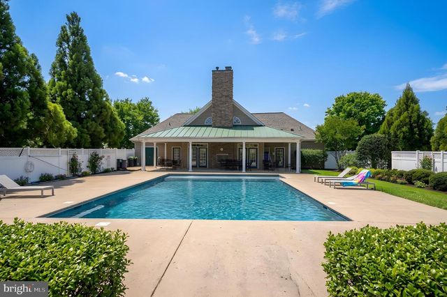 11805 LEGACY WOODS DR, Fredericksburg, VA 22407