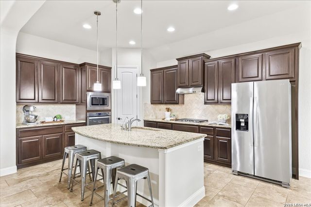 11459 Wake Robin, San Antonio, TX 78253