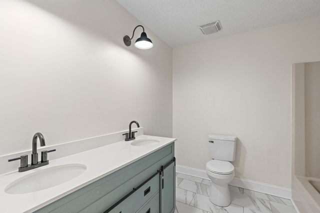 1627 W Grab Creek Rd, Dickson, TN 37055