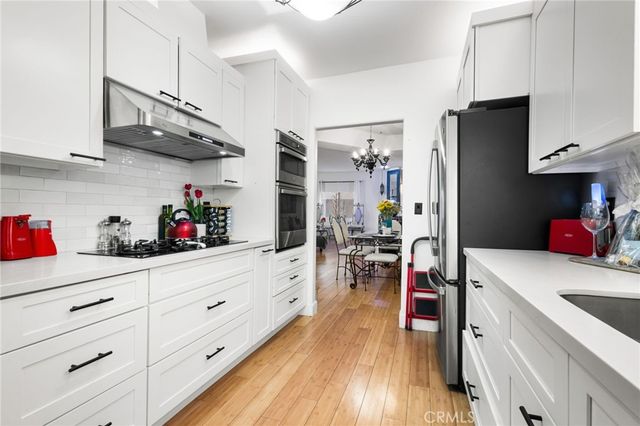 10626 Valley Spring 103, Toluca Lake, CA 91602