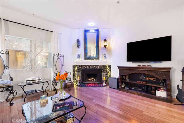 10626 Valley Spring 103, Toluca Lake, CA 91602