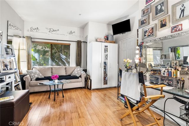 10626 Valley Spring 103, Toluca Lake, CA 91602