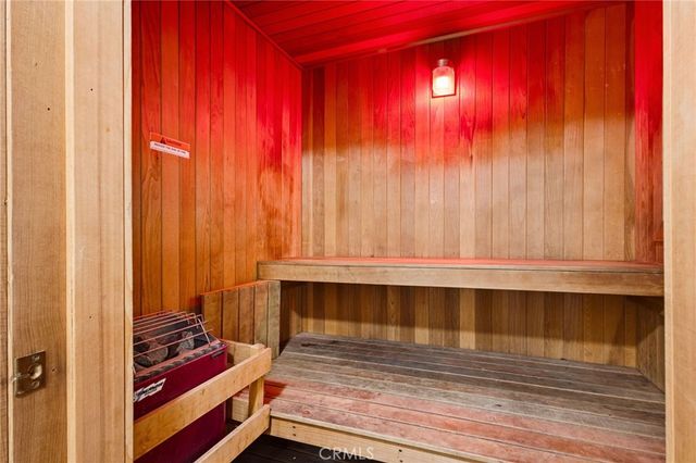 10626 Valley Spring 103, Toluca Lake, CA 91602