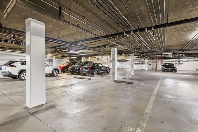 10626 Valley Spring 103, Toluca Lake, CA 91602