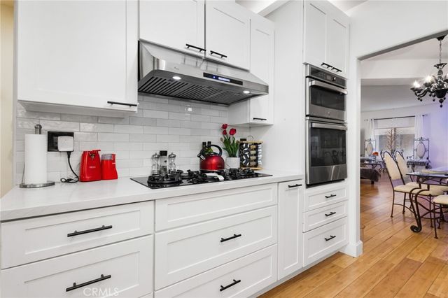 10626 Valley Spring 103, Toluca Lake, CA 91602