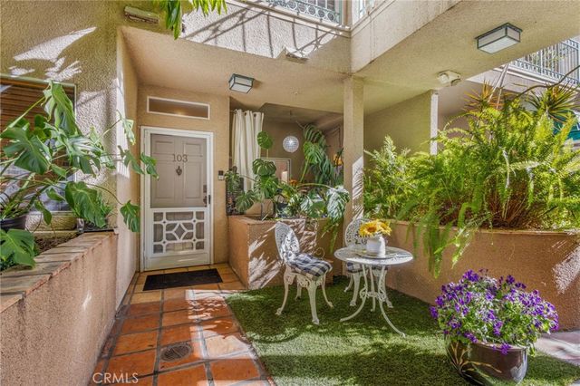 10626 Valley Spring 103, Toluca Lake, CA 91602