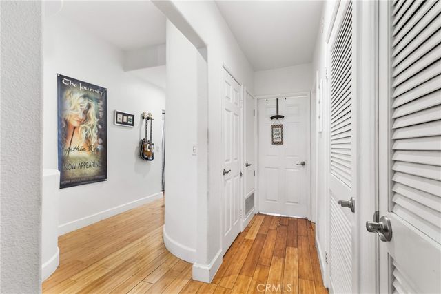 10626 Valley Spring 103, Toluca Lake, CA 91602