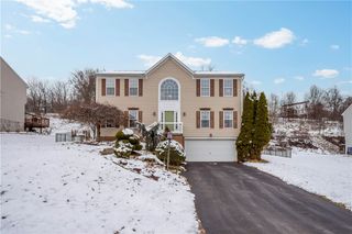 5122 Forest Ridge Drive, South Fayette, PA 15057