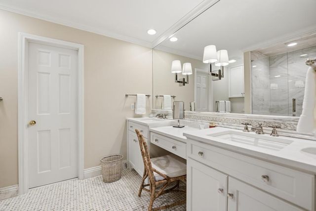 7904 Bristol Court, Prairie Village, KS 66208