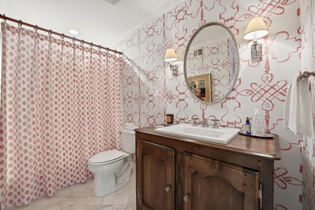 7904 Bristol Court, Prairie Village, KS 66208