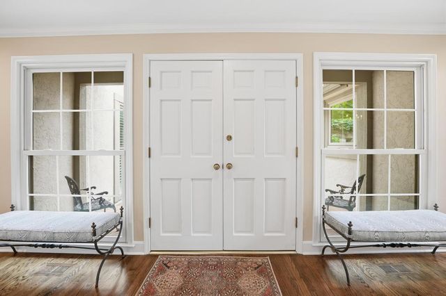 7904 Bristol Court, Prairie Village, KS 66208