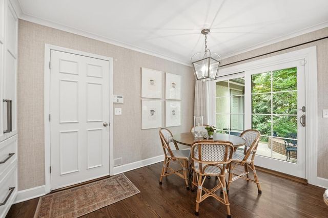 7904 Bristol Court, Prairie Village, KS 66208