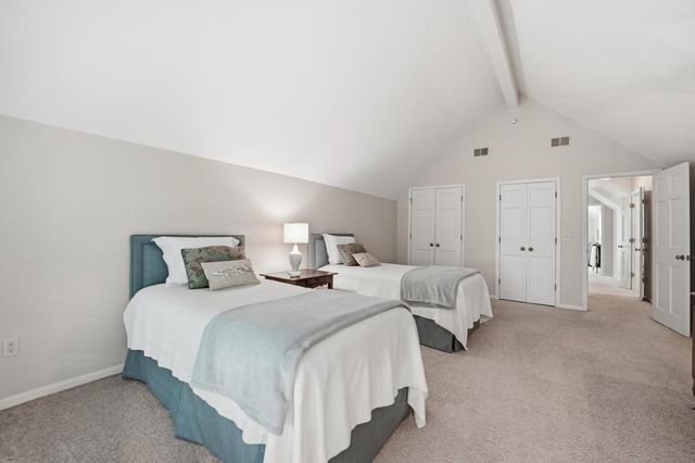 7904 Bristol Court, Prairie Village, KS 66208