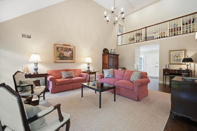 7904 Bristol Court, Prairie Village, KS 66208