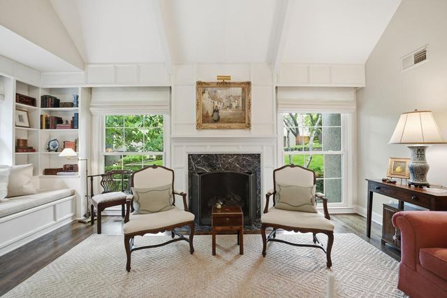 7904 Bristol Court, Prairie Village, KS 66208