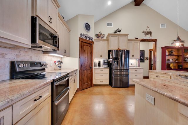 751 Sullivan Road, Ennis, TX 75119