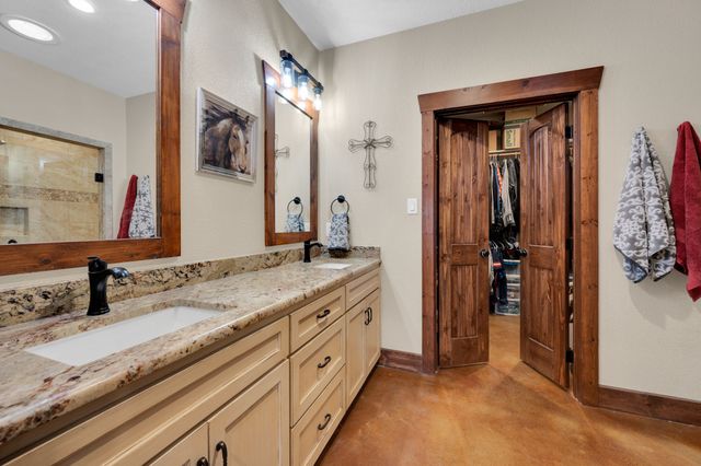 751 Sullivan Road, Ennis, TX 75119