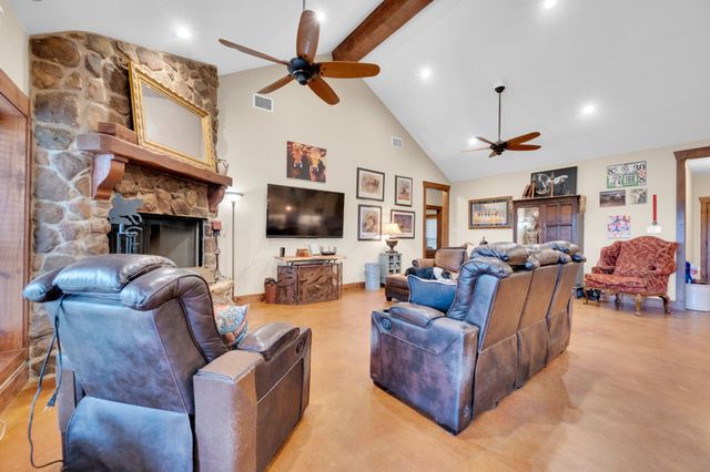 751 Sullivan Road, Ennis, TX 75119