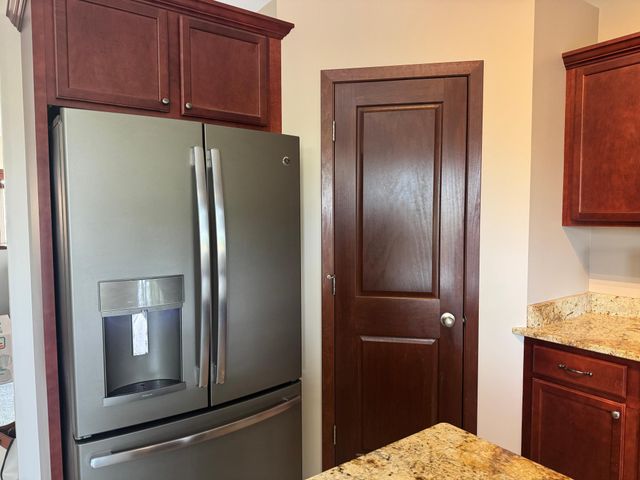 7442 Large Avenue NE, Albertville, MN 55301