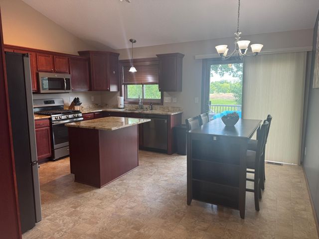 7442 Large Avenue NE, Albertville, MN 55301