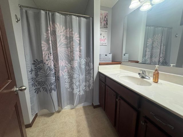 7442 Large Avenue NE, Albertville, MN 55301