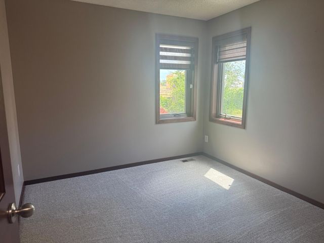 7442 Large Avenue NE, Albertville, MN 55301