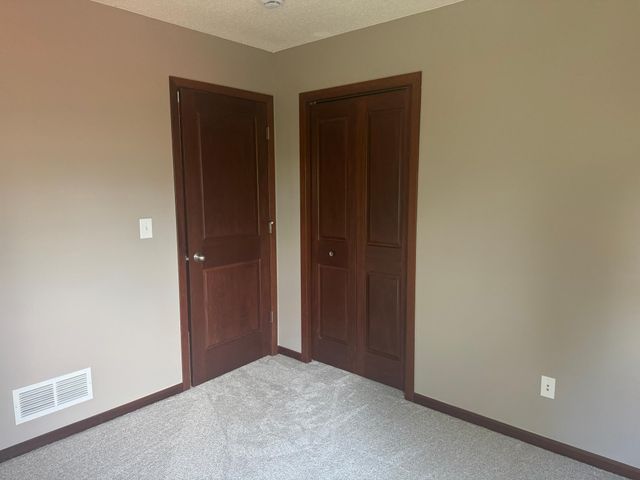 7442 Large Avenue NE, Albertville, MN 55301