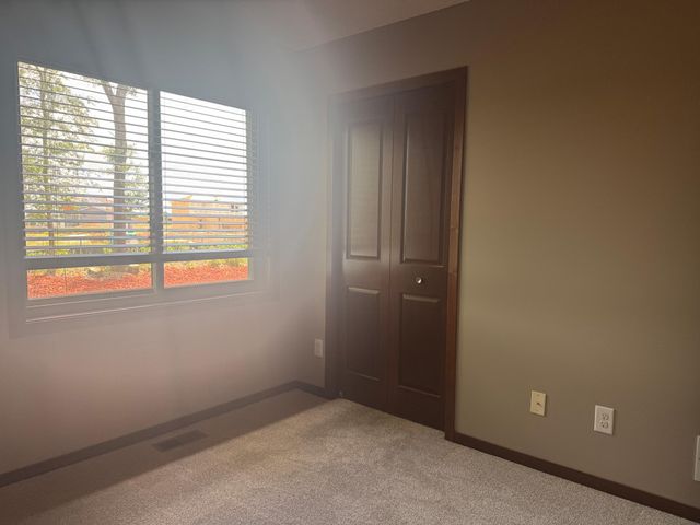 7442 Large Avenue NE, Albertville, MN 55301