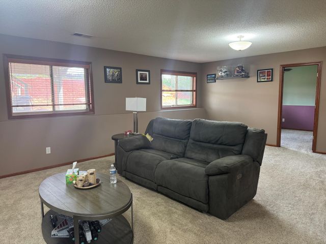 7442 Large Avenue NE, Albertville, MN 55301