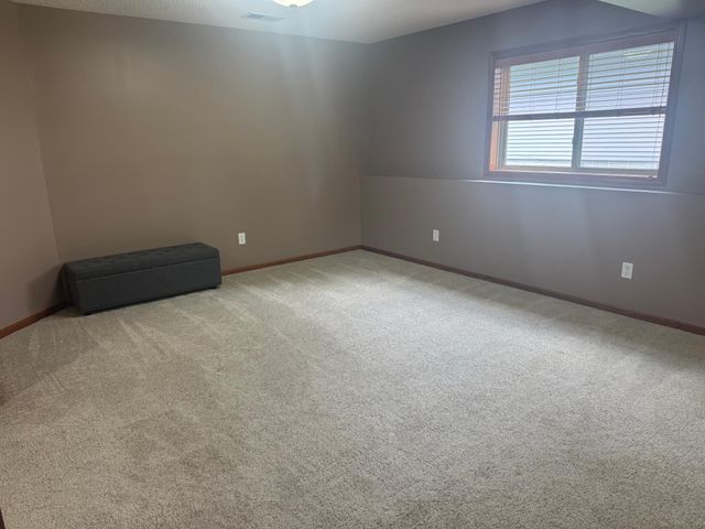 7442 Large Avenue NE, Albertville, MN 55301